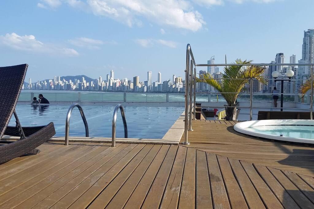 Piscina A Beira-Mar, Tranquilidade E Qualidade No Melhor De Bc Balneário Camboriú المظهر الخارجي الصورة