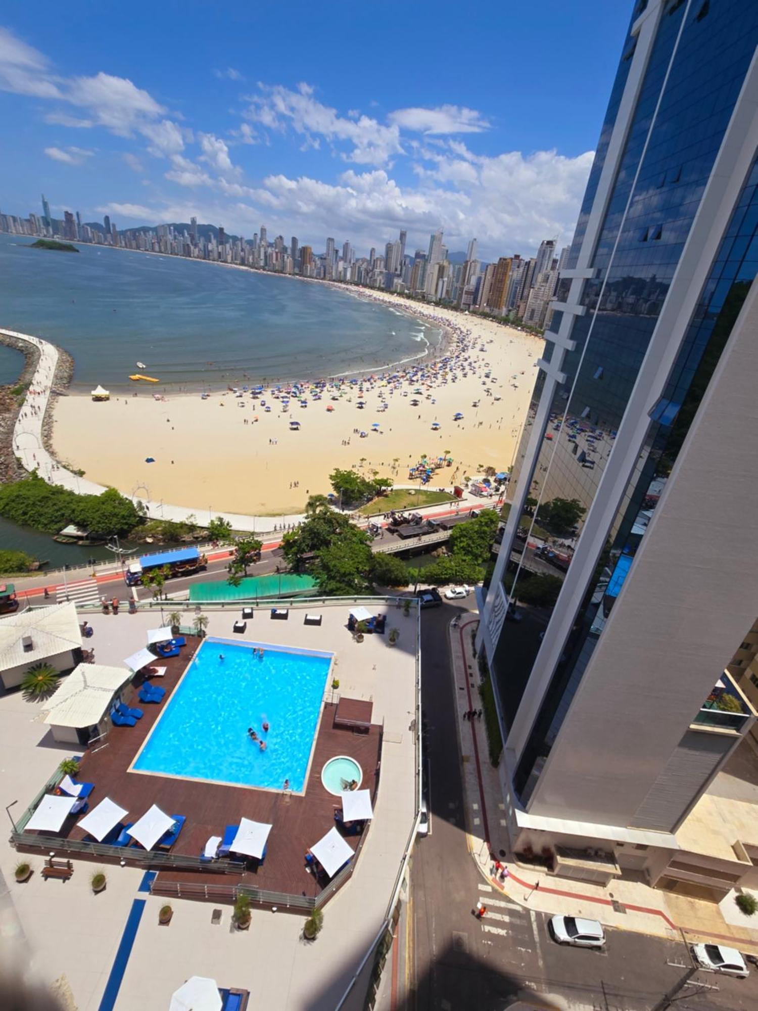 Piscina A Beira-Mar, Tranquilidade E Qualidade No Melhor De Bc Balneário Camboriú المظهر الخارجي الصورة